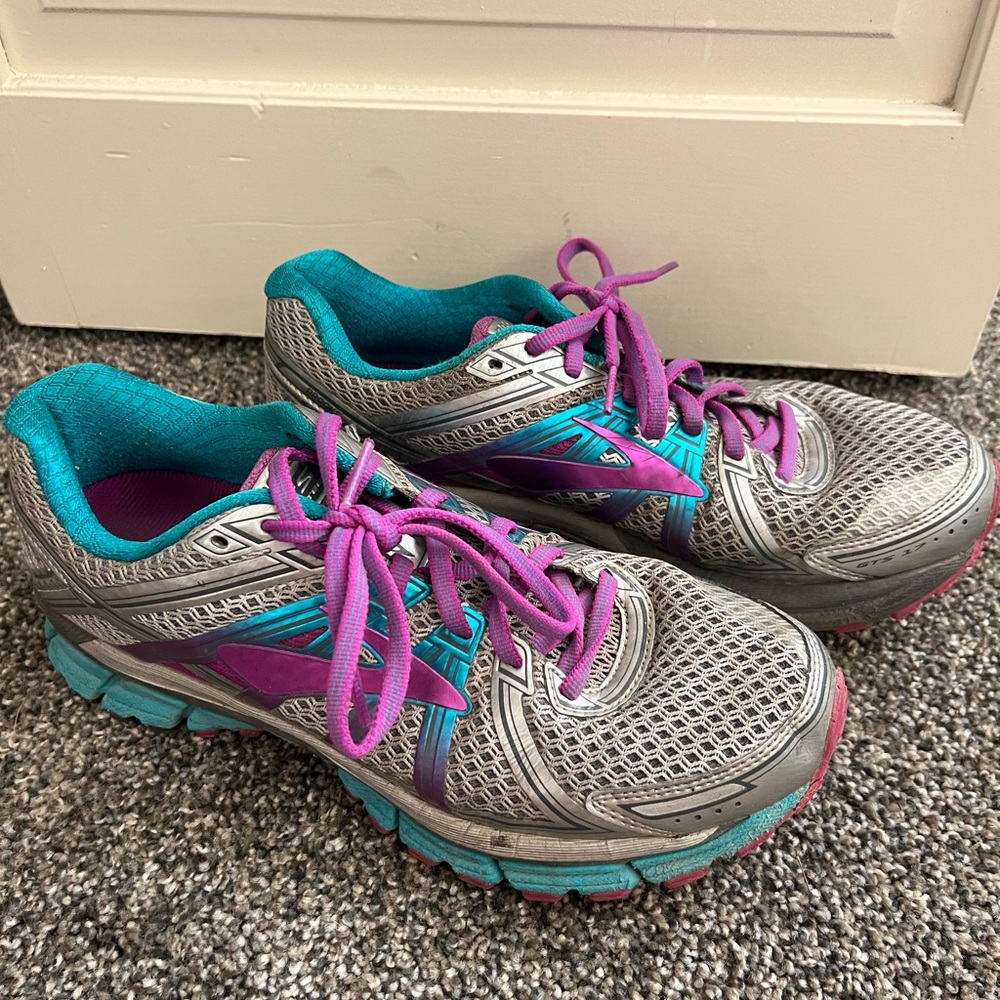 Brooks women’s running shoes GTS